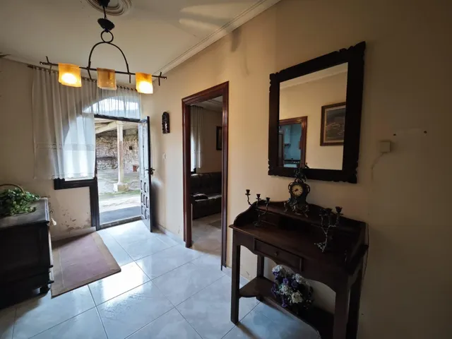 CASA DE PIEDRA CON MÚLTIPLES POSIBILIDADES EN VILLANUEVA DE LA PEÑA — 6