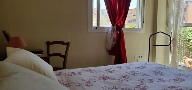 ¡oportunidad en nuevo bulevar! amplio chalet adosado con jardín único y dos plazas de parking privadas. — 26