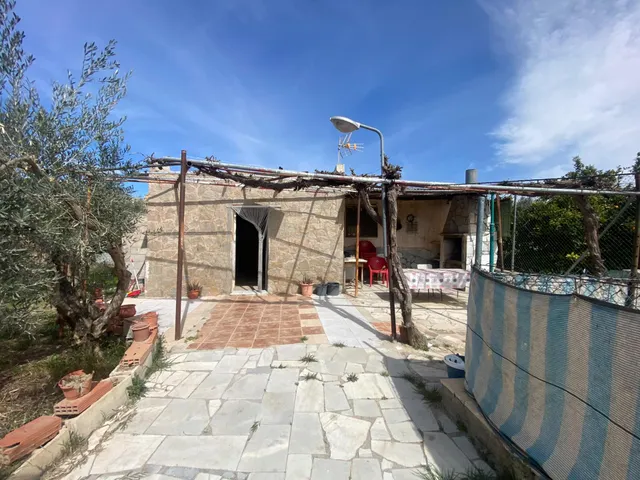 Cortijo muy cerca de pueblo de Tíjola — 19