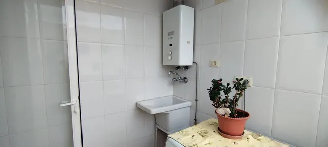 PISO SEMINUEVO EN ZONA TOSCAR CON GARAJE — 40