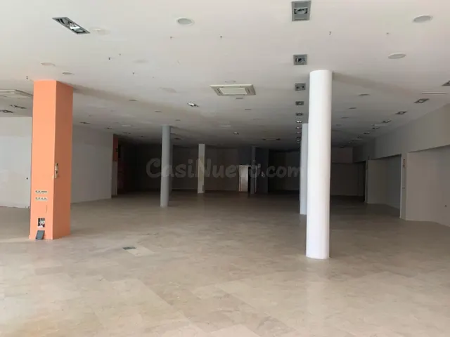 LOCAL COMERCIAL DISPONIBLE EN CENTRO DE DOS HERMANAS - foto 4