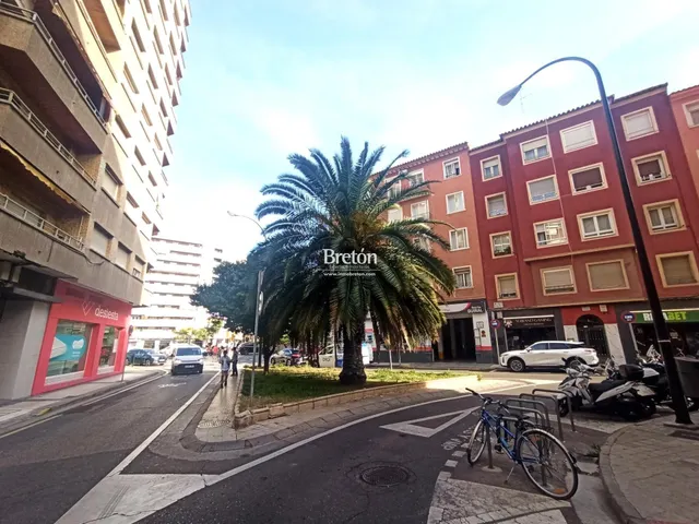 Interesante piso con plaza de garaje y trastero junto a Avenida Goya. — 22