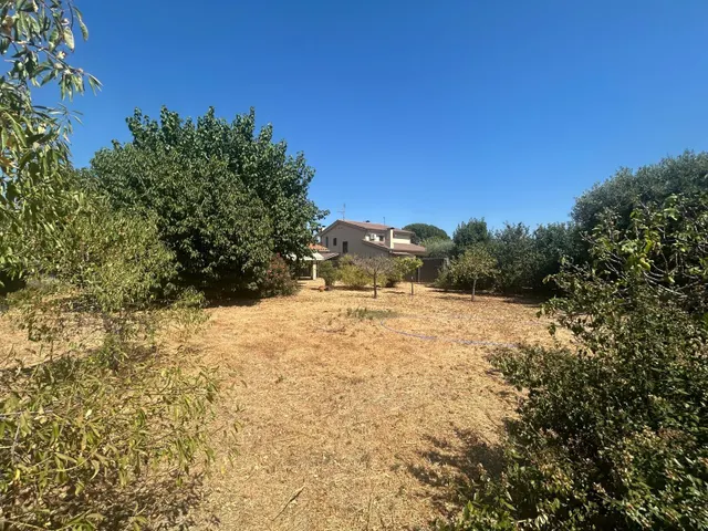 Magnifica casa con terreno en privilegiada urbanización — 41