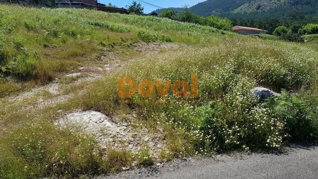 Se vende amplia parcela de 1800 metros en Rebordanes, Tui — 7
