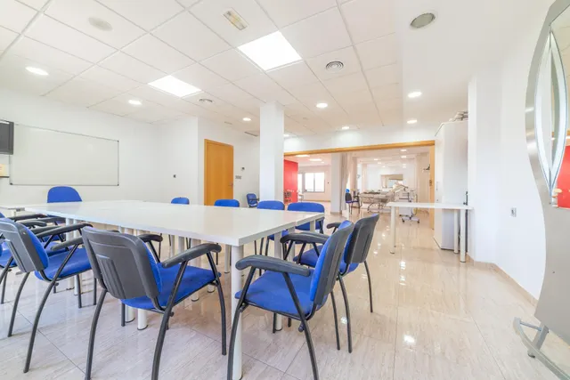 Local comercial 306m² en venta - Centro urbano — 14