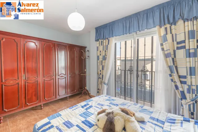 Casa independiente a 5 minutos de Granada en buen estado para entrar a vivir — 47