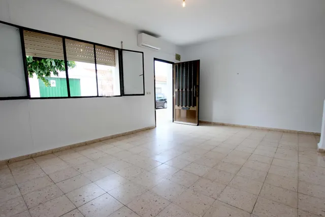 Casa con cochera en Valdelacalzada — 10