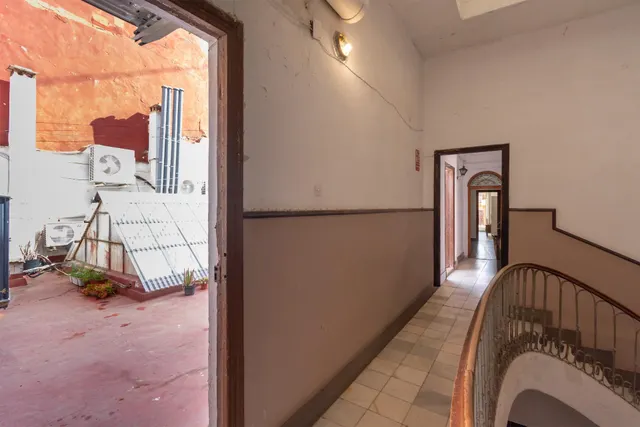 En la calle del Aire, encantador piso que conserva su esencia original — 15