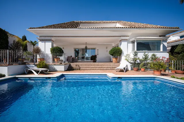 Chalet 7 habitaciones 660m² en venta - Marbella — 7