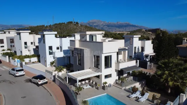 Villa 3 habitaciones 233m² en venta - La alberca - foto 5