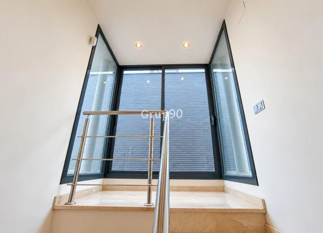 Exclusivo ático tríplex con gran terraza de 79 m2, 4 balcones y zona comunitaria con 2 piscinas y pista de pádel en cappont — 13