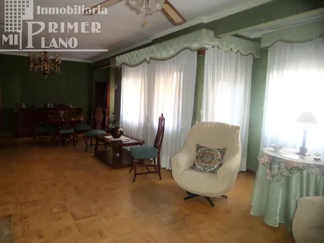 *Espectacular atico-duplex, con 6 dormitorios, en la zona de - foto 3