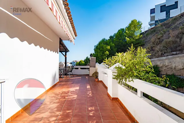 ESPECTACULAR TERRAZA EN ESQUINA Y VISTAS AL MAR EN LA ZENAIDA – RINCÓN DE LA VICTORIA — 30