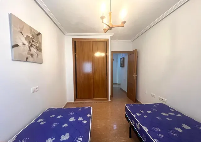 ¡alquiler de larga duración en Torrevieja! amplio y luminoso apartamento de 2 dormitorios en calle caballero de rodas — 17