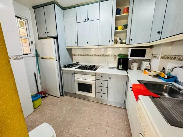 Apartamento con plaza de aparcamiento y trastero incluido 300 metros de la Playa de La Mata — 12
