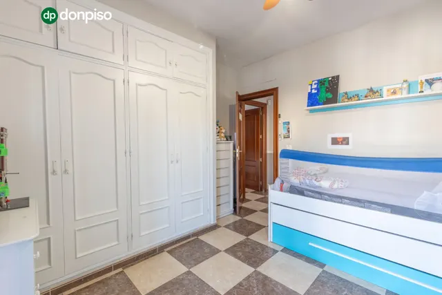 Casa en Armilla con terraza, patio y amplia cochera — 20