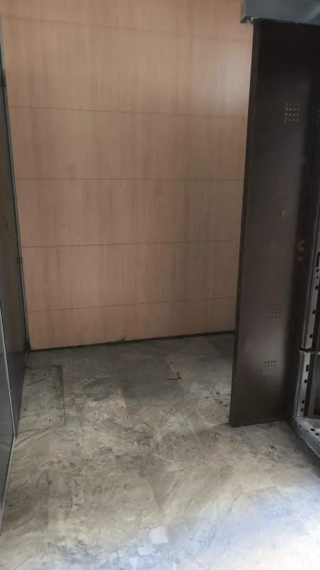 Local comercial 257m² en venta - Sur — 10