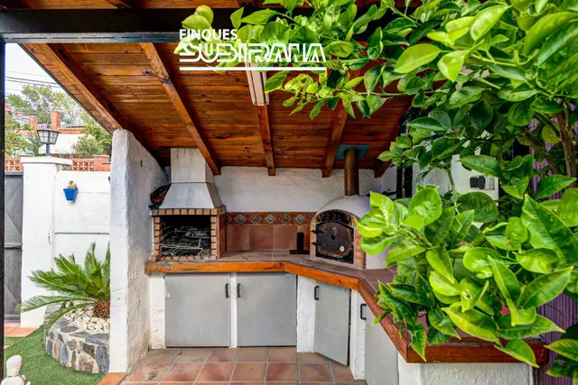 Xalet unifamiliar lluminós amb jardí, barbacoa i àmplies golfes a Esparreguera — 7