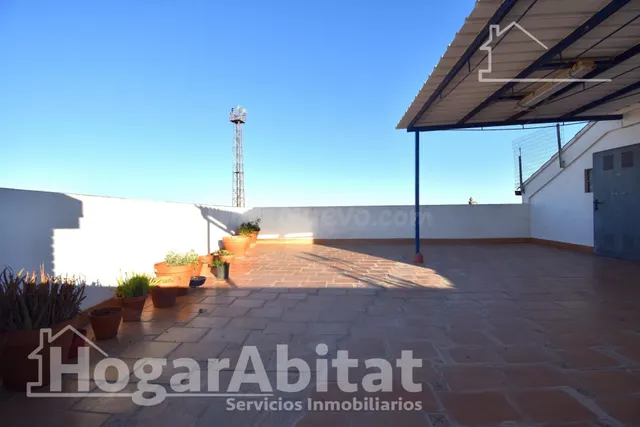 SEMINUEVO, AMPLIO Y CON TERRAZA - foto 4