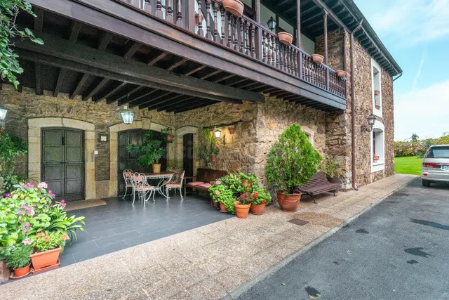 Exclusiva y auténtica casa mariñana con finca en excelente e - foto 4