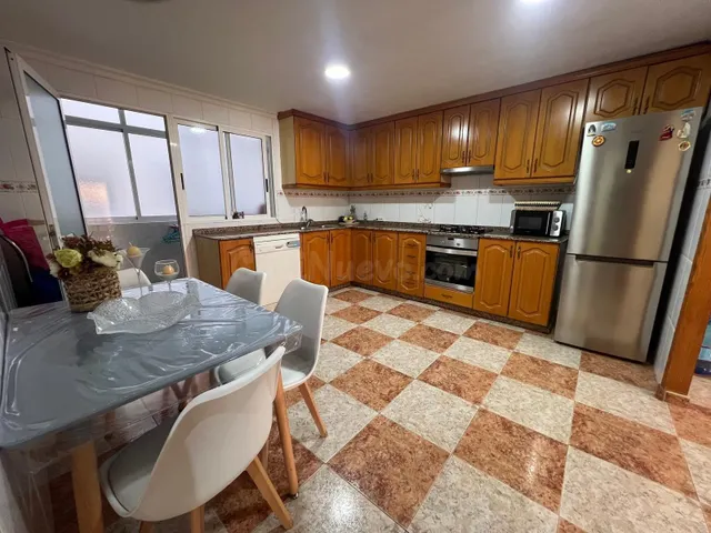 ¡Piso de 147 m2 con gran terraza, ascensor y 4 habitaciones! - foto 2