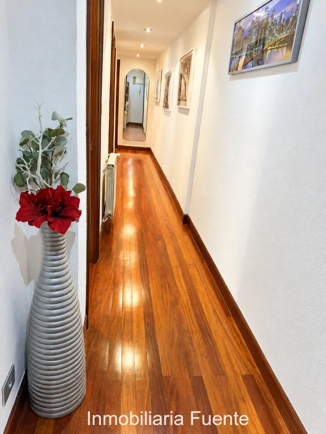 Se vende piso en Zalla con camarote — 18