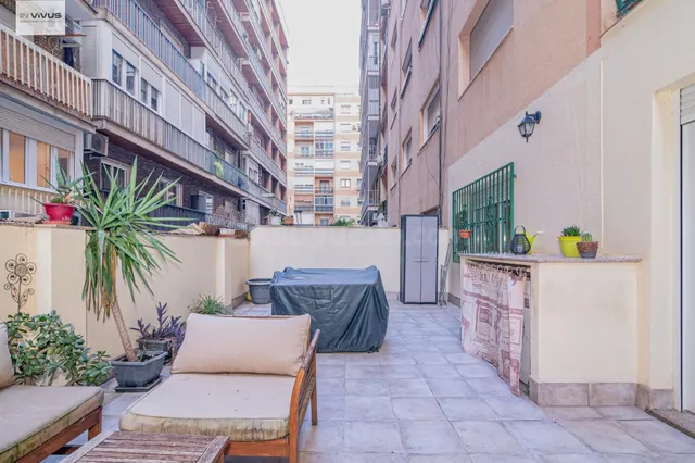 OPORTUNIDAD EN ALQUILER DE PISO REFORMADO DE DOS DORMITORIOS - foto 4