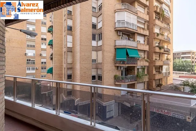 MAGNIFICA VIVIENDA EN LAS FLORES - CAMINO DE RONDA — 19