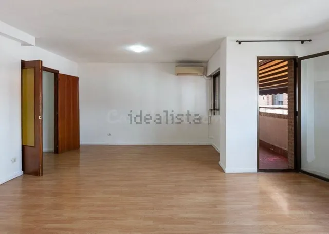 Piso 3 habitaciones 125m² en alquiler - Mestalla - foto 5