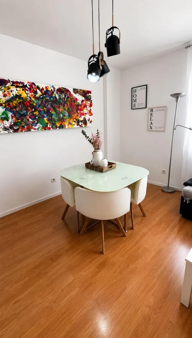 Amplio Piso Seminuevo con Vistas y Servicios en Urbanización - foto 4