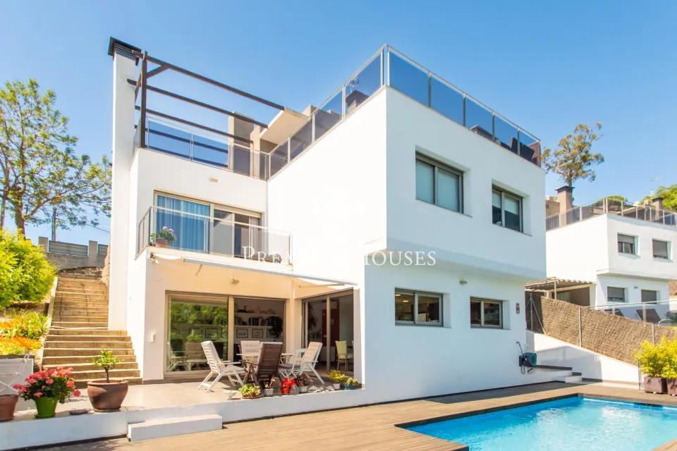 Casa en venta en Sant Cebrià de Vallalta - Urb. Vistamar