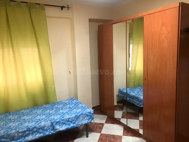 Piso Luminoso de 3 Dormitorios con Ascensor y Balcón | Zona  - foto 5