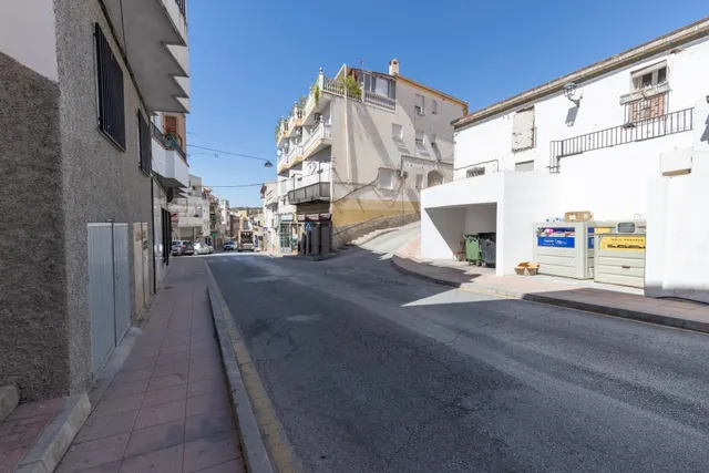 Local comercial 198m² en venta - Barriada primero de mayo — 17