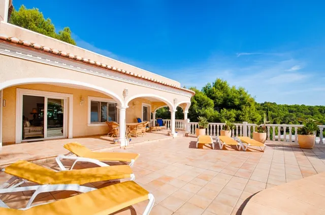 MAJESTUOSA VILLA CON VISTAS AL MAR, CERCA DE LA PLAYA DE LA  - foto 4
