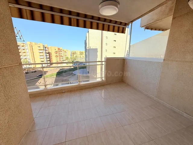 Apartamento situado en el kilómetro 14 de La Manga del Mar Menor, en el residencial Puerto Mar I y II. — 5