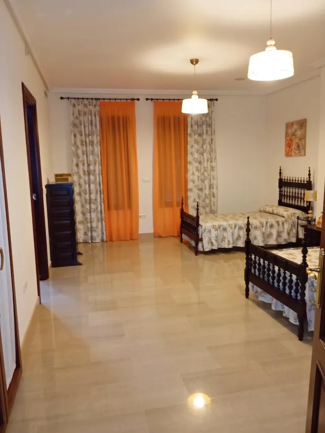 Villa de lujo con finca de 3.500 m2, piscina, casa de invitados y caballeriza — 25