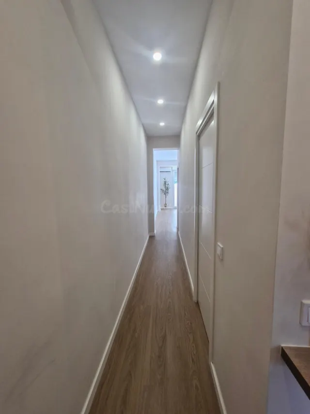 ¡EXCLUSIVO PISO DE DISEÑO CON TERRAZA JUNTO AL JARDÍN DE AYO - foto 5