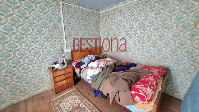 CASA PARA REFORMAR EN EL CENTRO DE RAMALES DE LA VICTORIA. — 12
