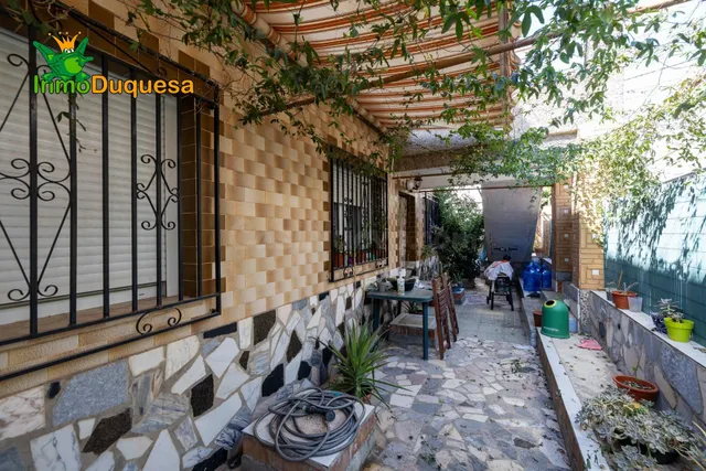 Casa en esquina en el Barrio de Monachil (Son 3 viviendas in - foto 2