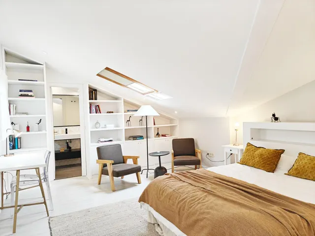 Dúplex 3 habitaciones 150m² en alquiler - Cortes — 25