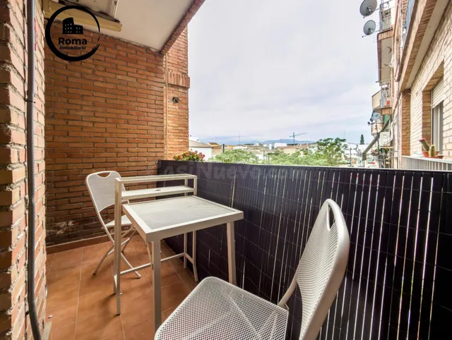 Piso de 3 Dorm. en Armilla (frente al AYUNTAMIENTO y Metro). - foto 5