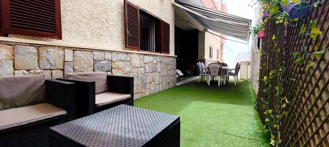 ¡Espacio para todos! Gran planta baja con porche y parking — 31