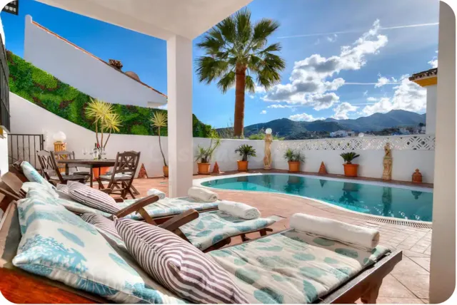 DOS HOGARES EN UNA MISMA VILLA | INDEPENDENCIA, PISCINA Y RE - foto 3