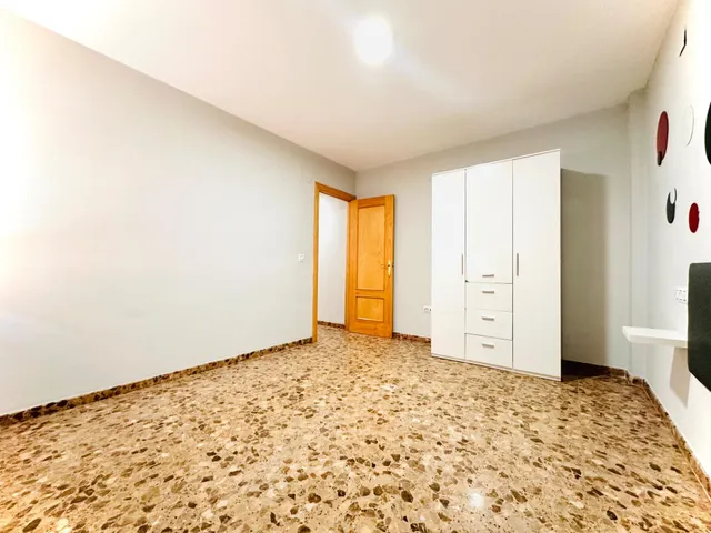 Oportunidad Única: Apartamento Moderno en Las Gabias — 16
