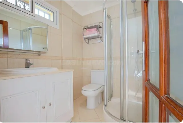 DOS HOGARES EN UNA MISMA VILLA | INDEPENDENCIA, PISCINA Y RE - foto 5