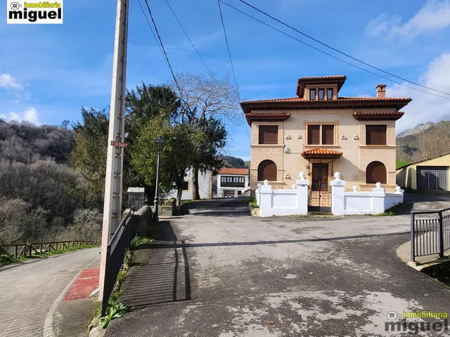 Se vende gran propiedad para rehabilitar en Abándames, Peñamellera Baja — 7