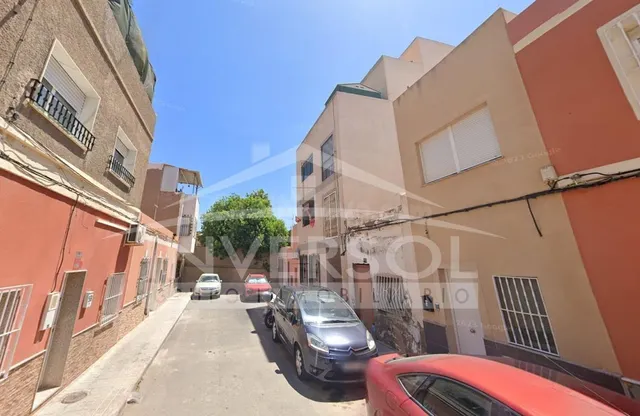 VIVIENDA EN CALLE TRUENO, ALMERIA