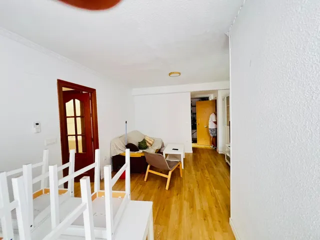 ESTUDIANTES!! 5 habitaciones EN PISO REFORMADO — 2