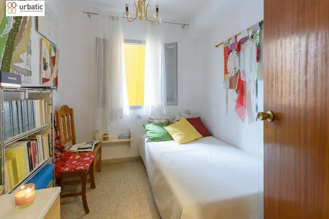 Piso en venta en Gandia, zona Hospital, 3 dormitorios, 2 baños y 106 m2 — 28