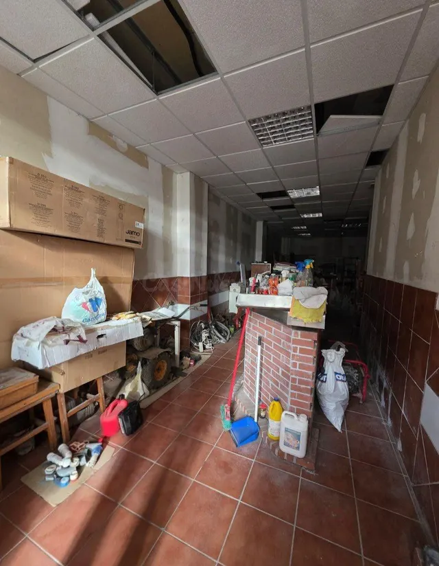 Oportunidad de Inversión: Local Comercial en Oviedo, Zona Fo - foto 5